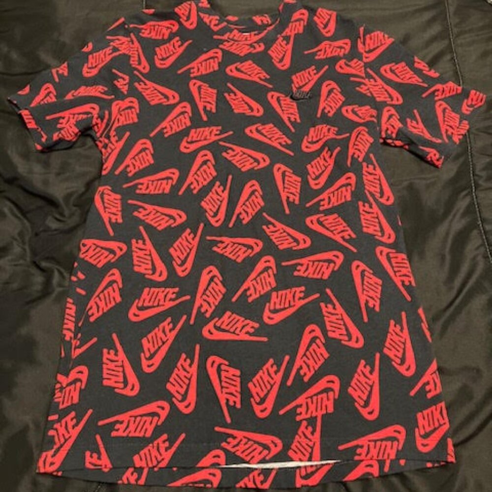 Nike t-shirt